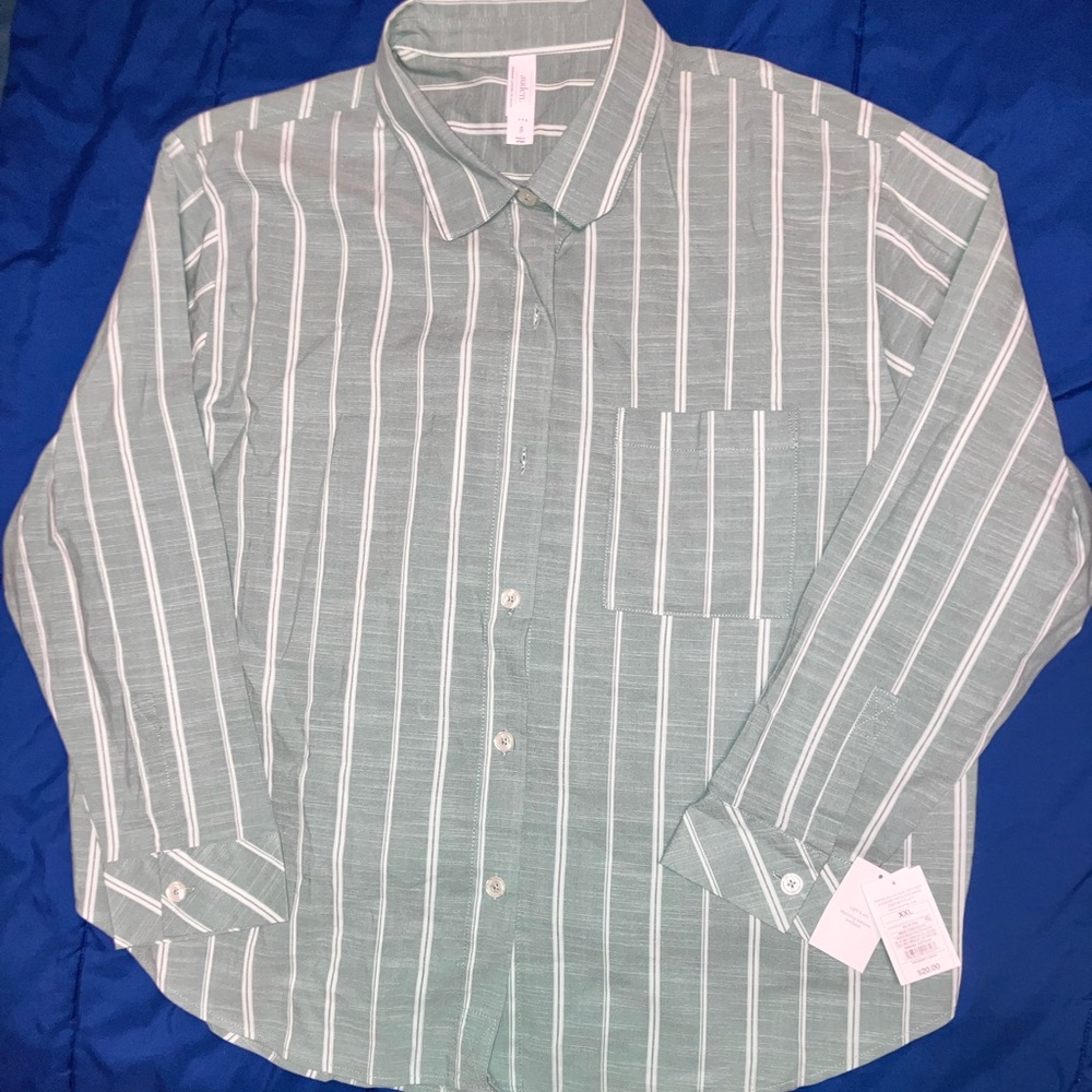 Auden Men's Green and White Striped Casual Shirt